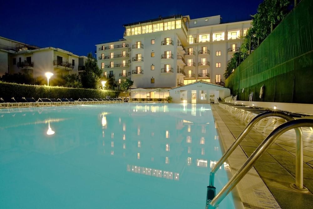 Grand Hotel Flora Península Sorrentina Exterior foto